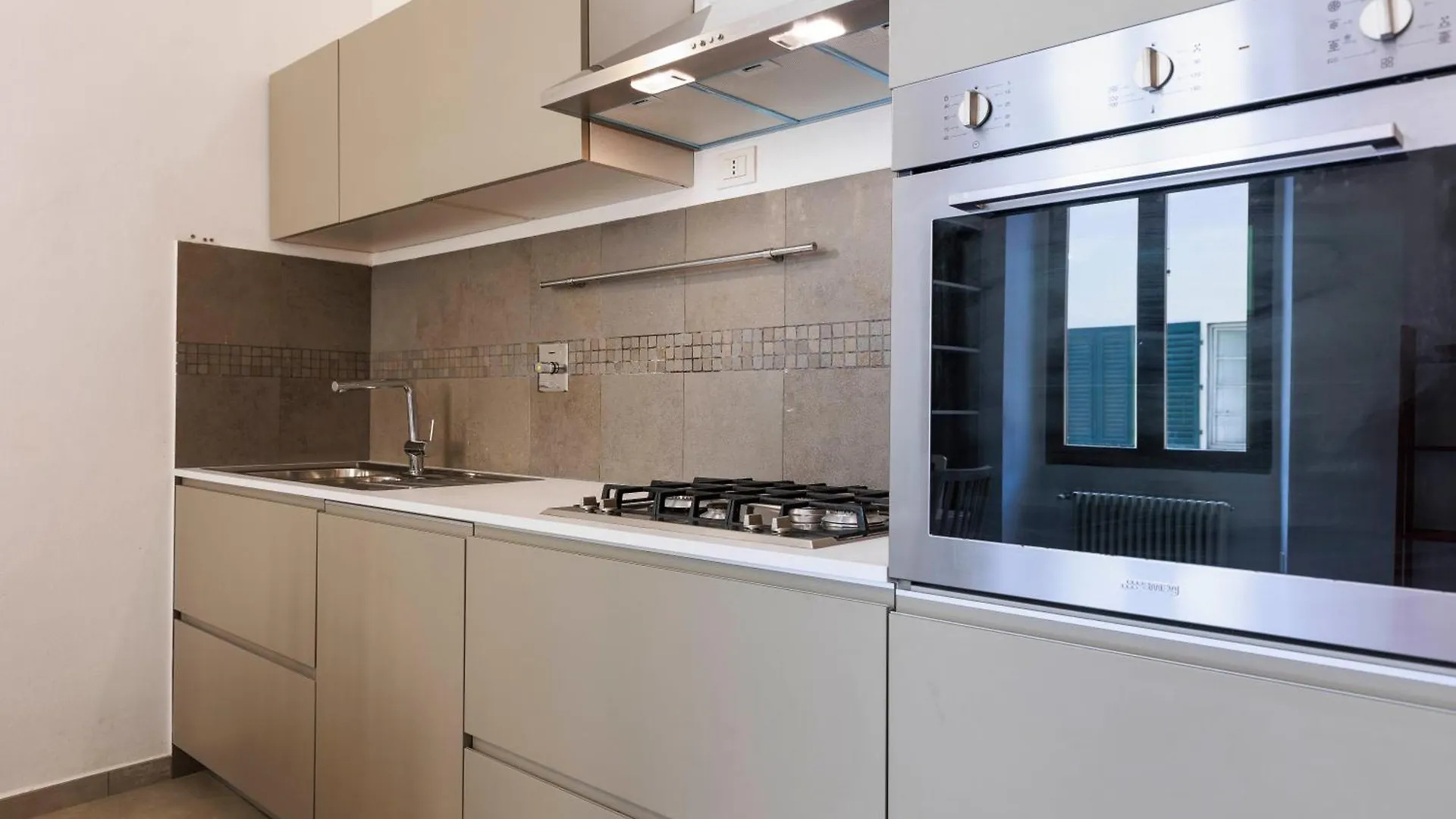 Santa Maria Novella Comfort Apartment Florence